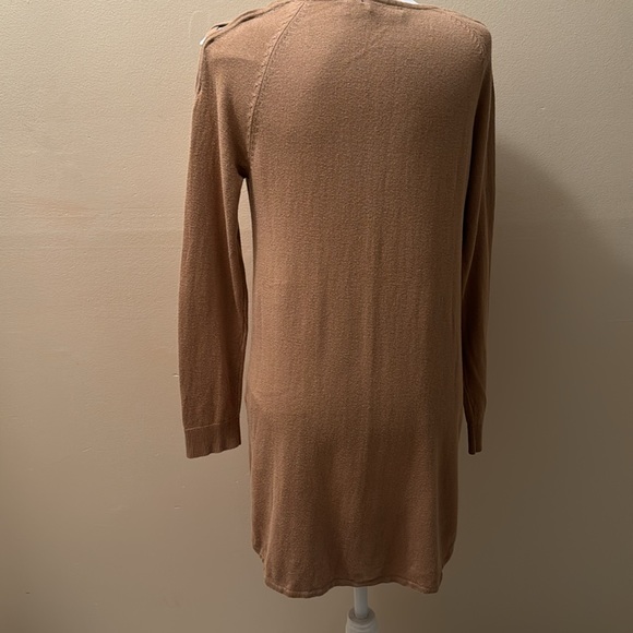 Rounded neck laced cold shoulder tan tunic  NY&C - Picture 3 of 4
